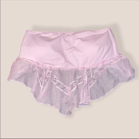 Victoria’s Secret pink ruffle top lightly padded Bikini top Size Small - Picture 2 of 7